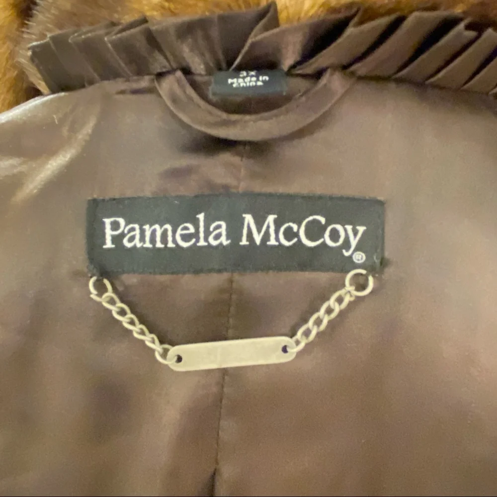 Pamela McCoy Faux Fur Coat.  EUC. - Picture 11 of 16